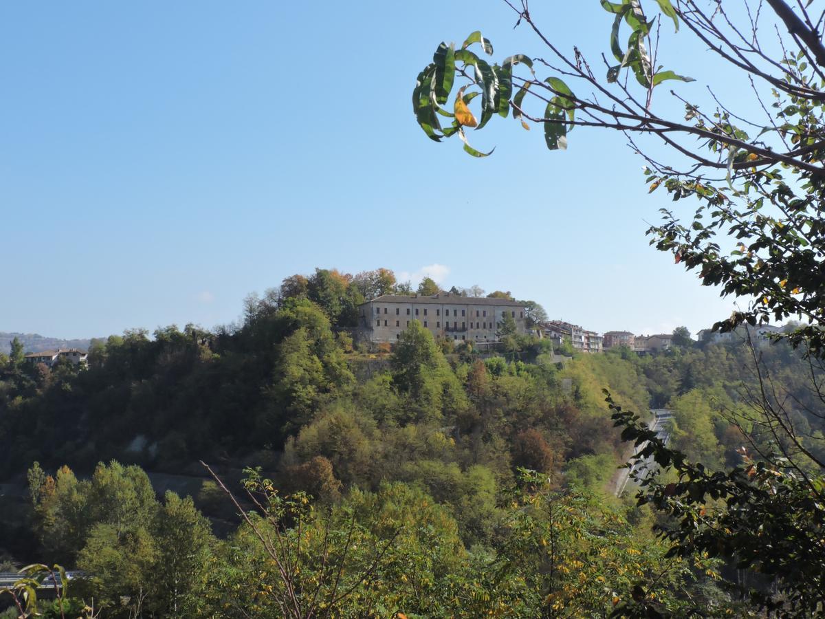 Locanda Montecarlo Lesegno Buitenkant foto