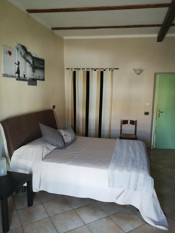 Locanda Montecarlo Lesegno Buitenkant foto